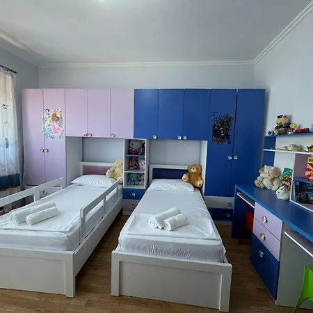 Spacious & Cozy 2br Family In شقة