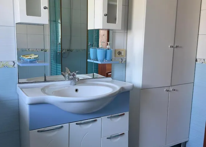 Spacious & Cozy Family Near Sanatorium Appartement Tirana