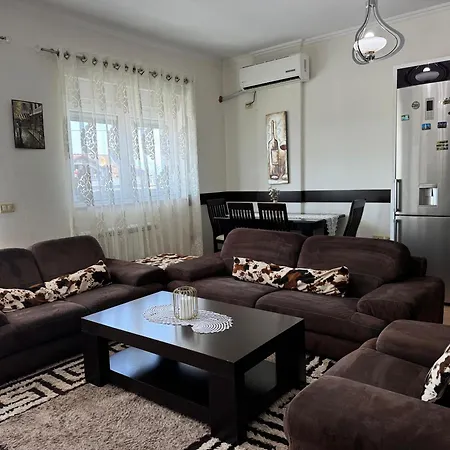 Spacious & Cozy Family Near Sanatorium Apartment Tirana