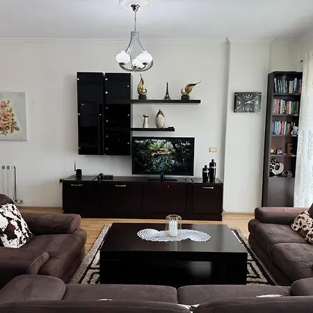 Spacious & Cozy Family Near Sanatorium Tirana